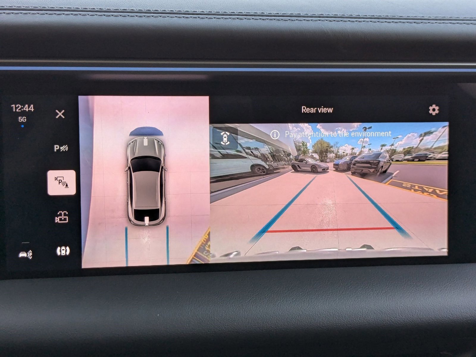 New 2025 Porsche Macan 4S Electric image 18