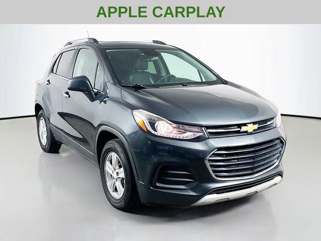Used 2018 Chevrolet Trax LT w/ Sun & Sound Package image 2