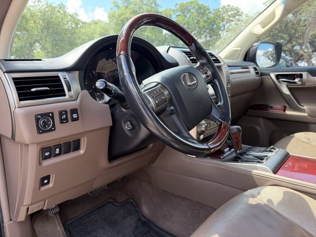 Used 2015 Lexus GX 460 w/ Premium Package AWD/4WD image 8