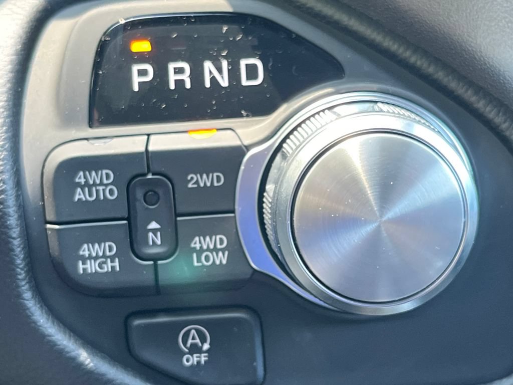 New 2026 RAM 1500 Laramie AWD/4WD image 14