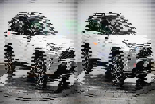 Certified 2021 Toyota RAV4 XSE image 6