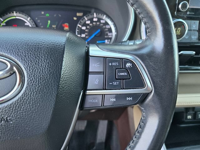 Certified 2020 Toyota Highlander XLE AWD/4WD image 24