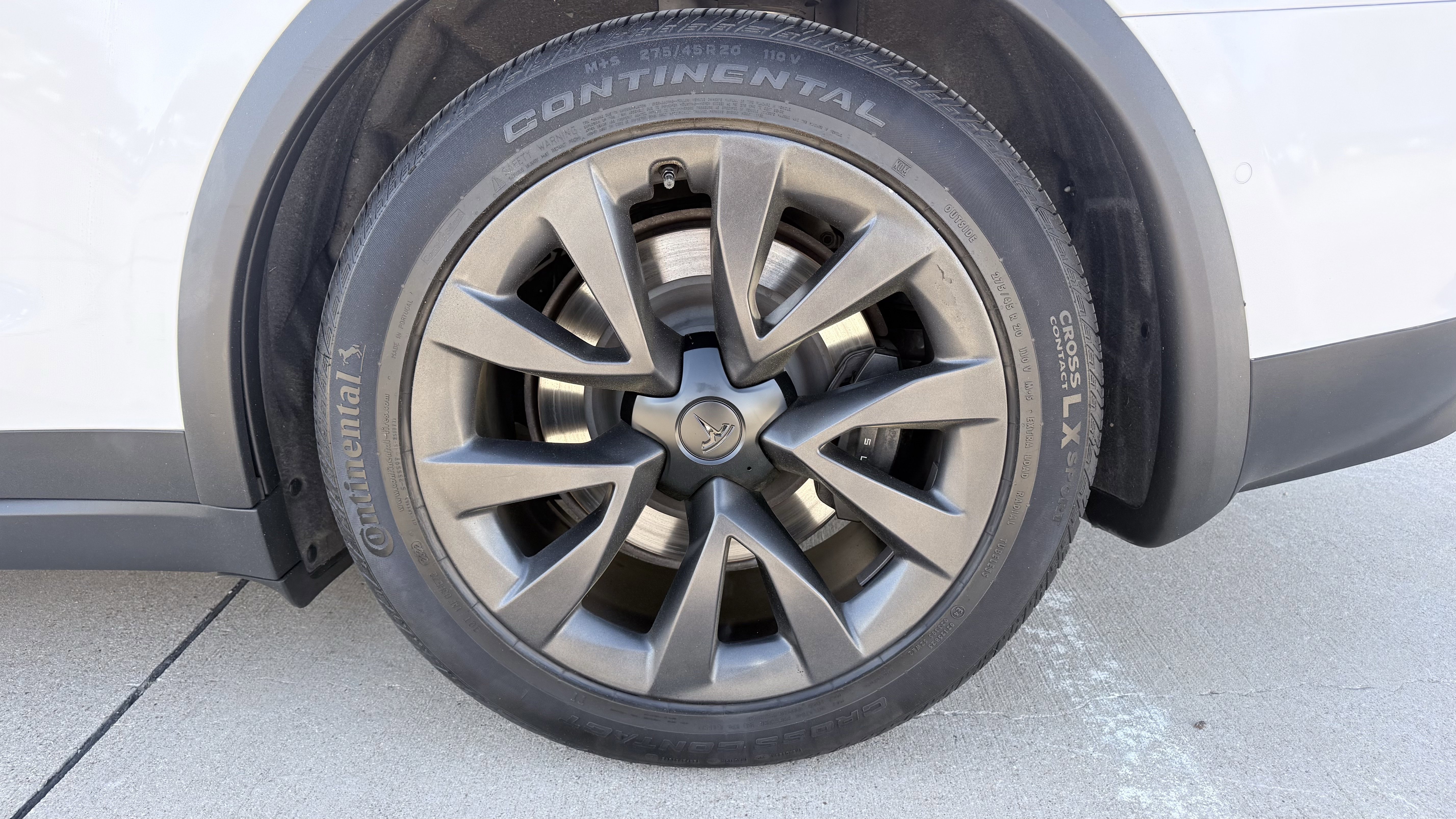 Used 2023 Tesla Model X Plaid image 16