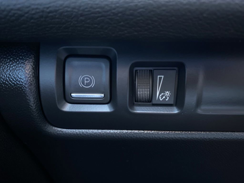 Used 2025 Cadillac XT4 Sport image 22