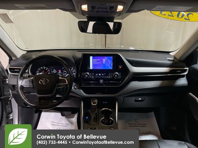 Used 2023 Toyota Highlander XLE image 11
