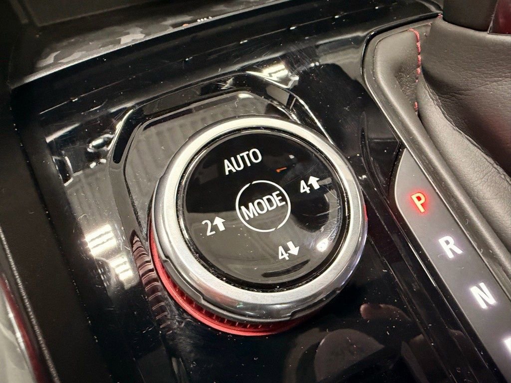 Used 2024 GMC Canyon AT4X image 40