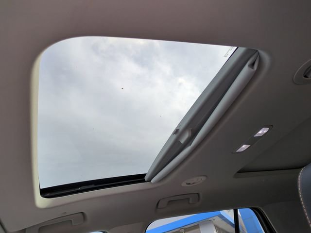 Used 2019 Chevrolet Traverse Premier w/ Redline Edition image 24