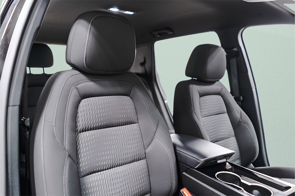 Used 2025 Chevrolet Equinox LT image 36