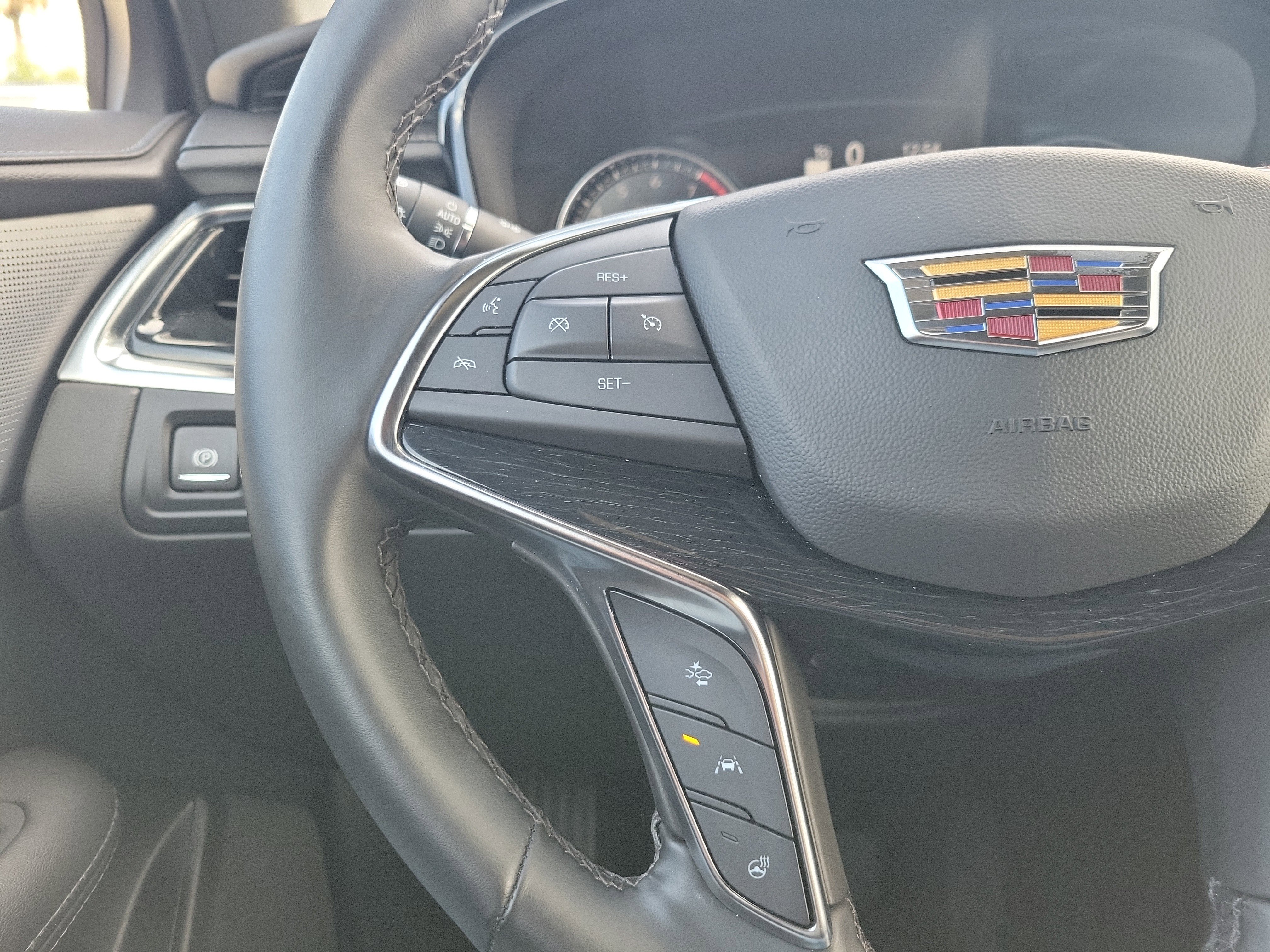 Certified 2025 Cadillac XT5 Premium Luxury image 31