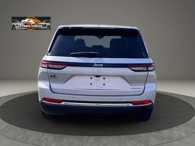 Used 2024 Jeep Grand Cherokee Laredo RWD image 6