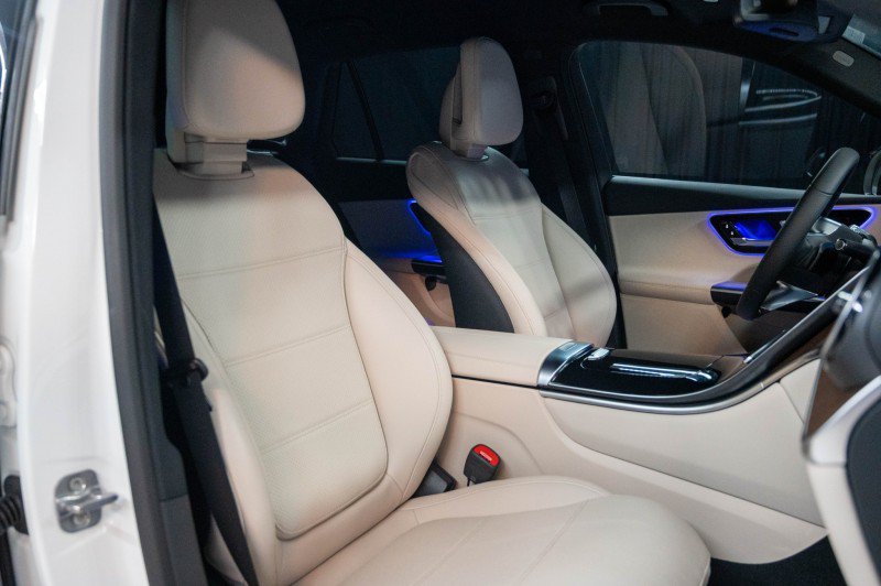New 2026 Mercedes-Benz GLC 300 image 12