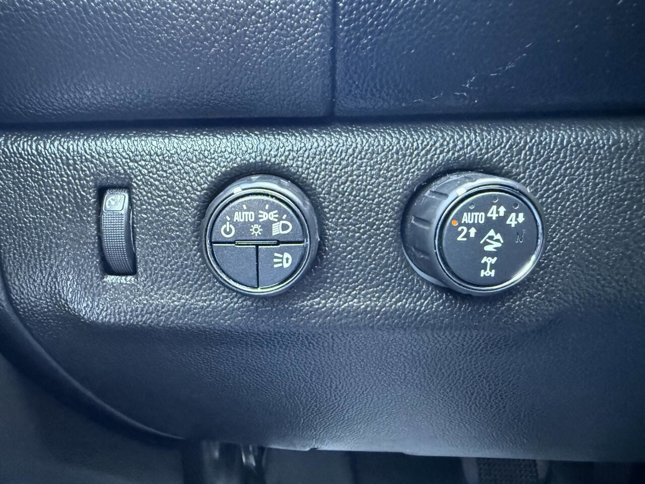 Used 2019 Chevrolet Colorado ZR2 w/ ZR2 Dusk Special Edition image 32