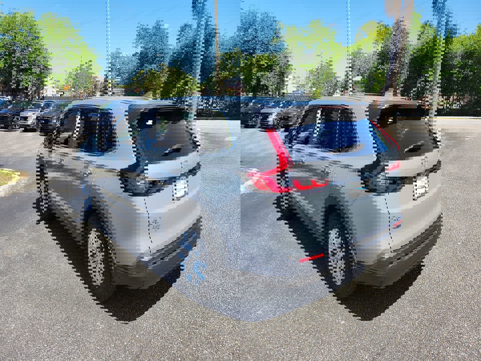 Used 2025 Honda CR-V LX image 8