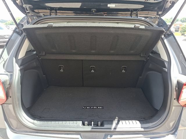 Certified 2026 Hyundai Venue SEL FWD image 28