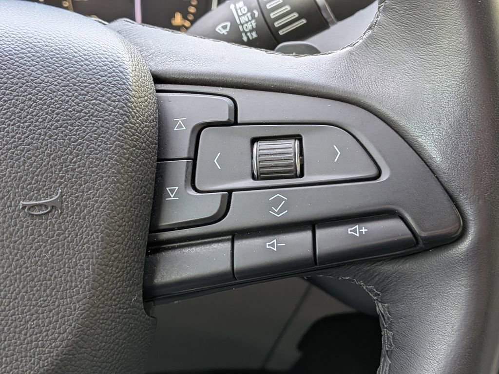 Used 2019 Cadillac XT4 Luxury image 30