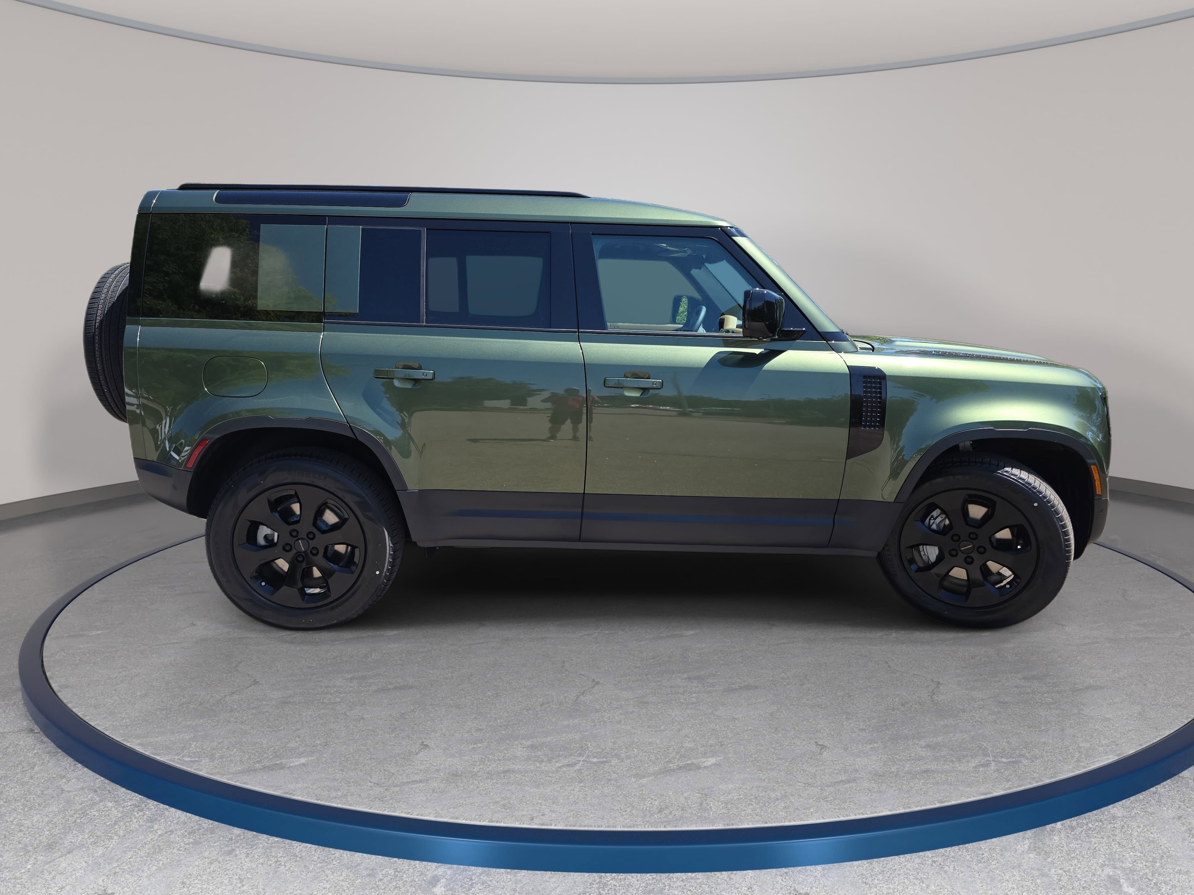 New 2026 Land Rover Defender 110 S AWD/4WD image 4