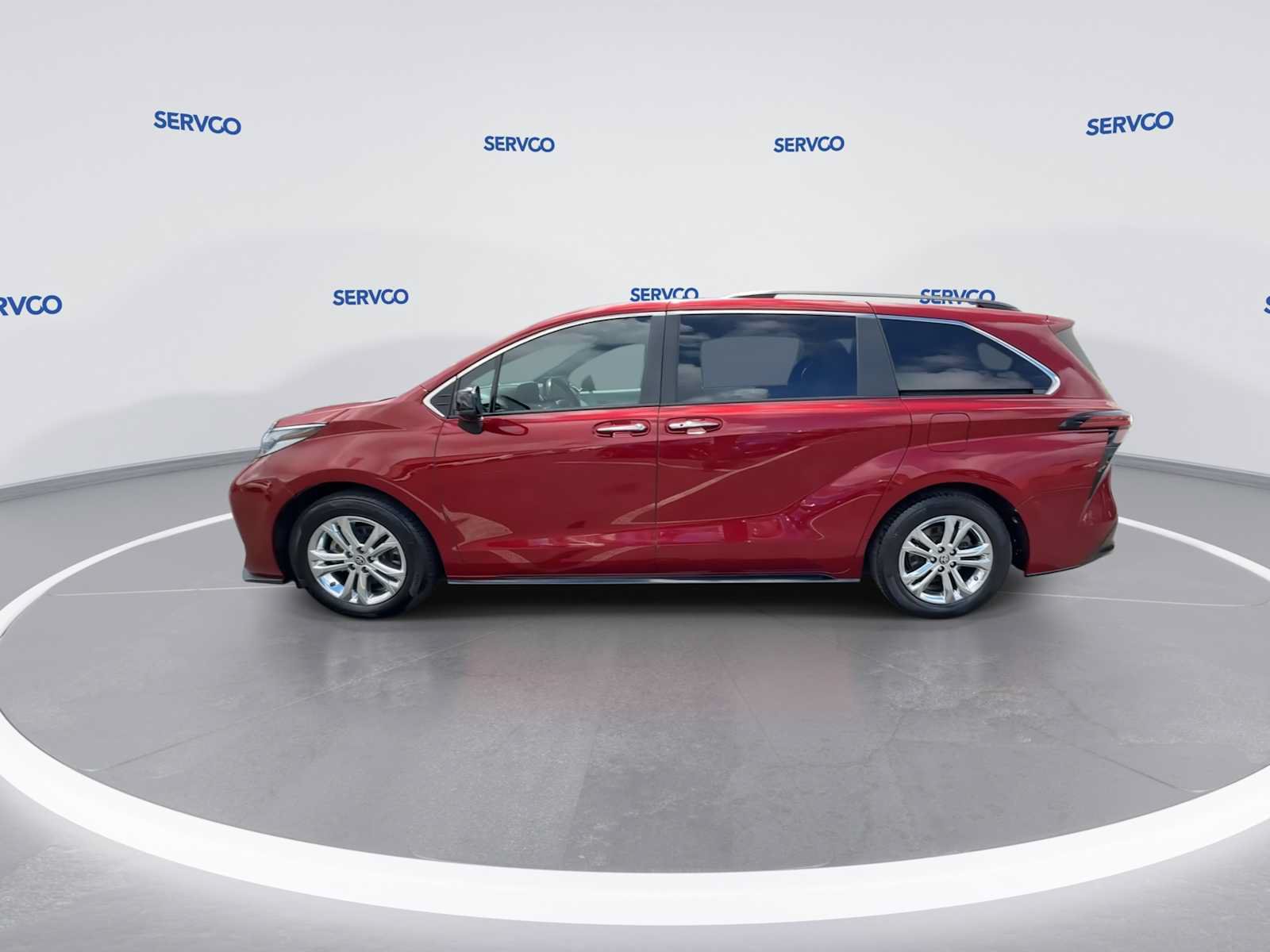 Used 2022 Toyota Sienna XSE AWD/4WD image 5