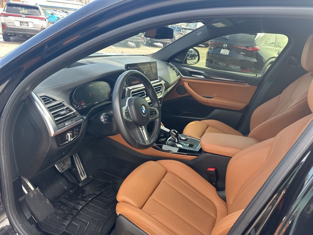 Used 2024 BMW X4 M40i w/ Premium Package image 15
