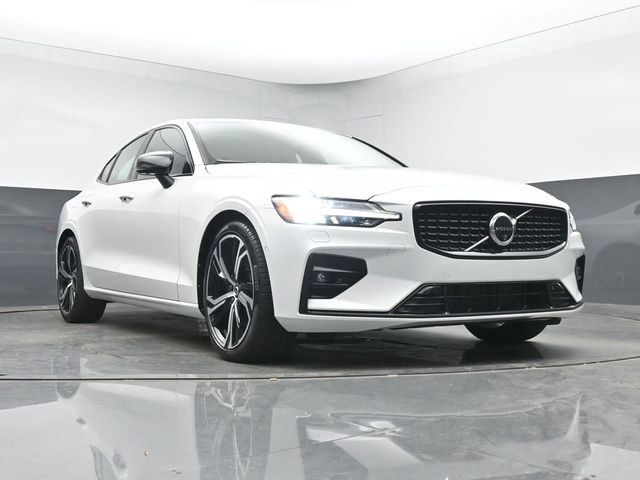 Used 2025 Volvo S60 B5 Plus FWD image 36