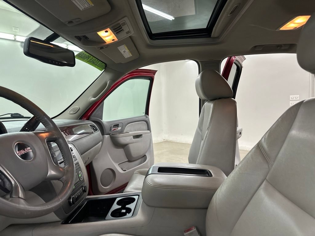 Used 2012 GMC Yukon SLT w/ SLT-2 Equipment Package AWD/4WD image 36