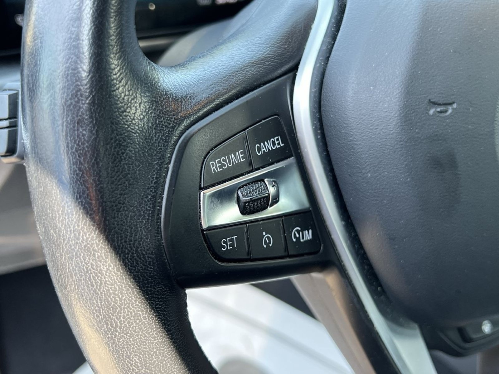 Used 2023 BMW i4 eDrive40 w/ Premium Package RWD image 30