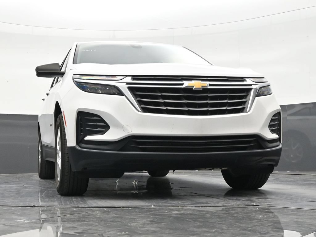 Used 2024 Chevrolet Equinox LS w/ Driver Confidence II Package FWD image 26