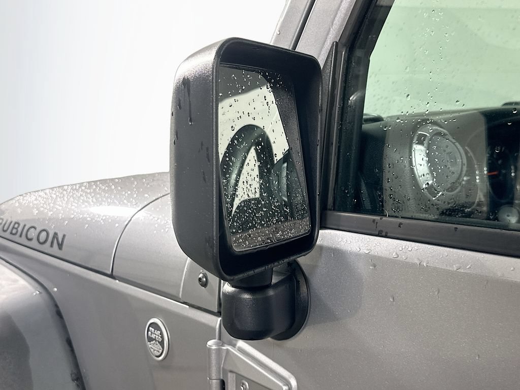 Used 2015 Jeep Wrangler Unlimited Rubicon AWD/4WD image 34