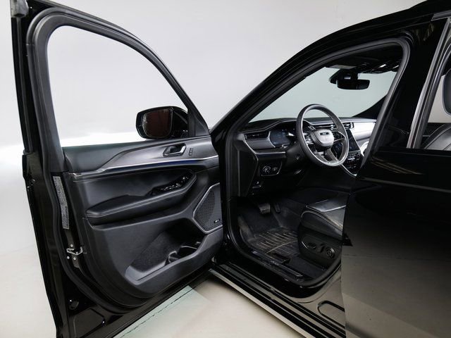 Used 2023 Jeep Grand Cherokee Overland image 27