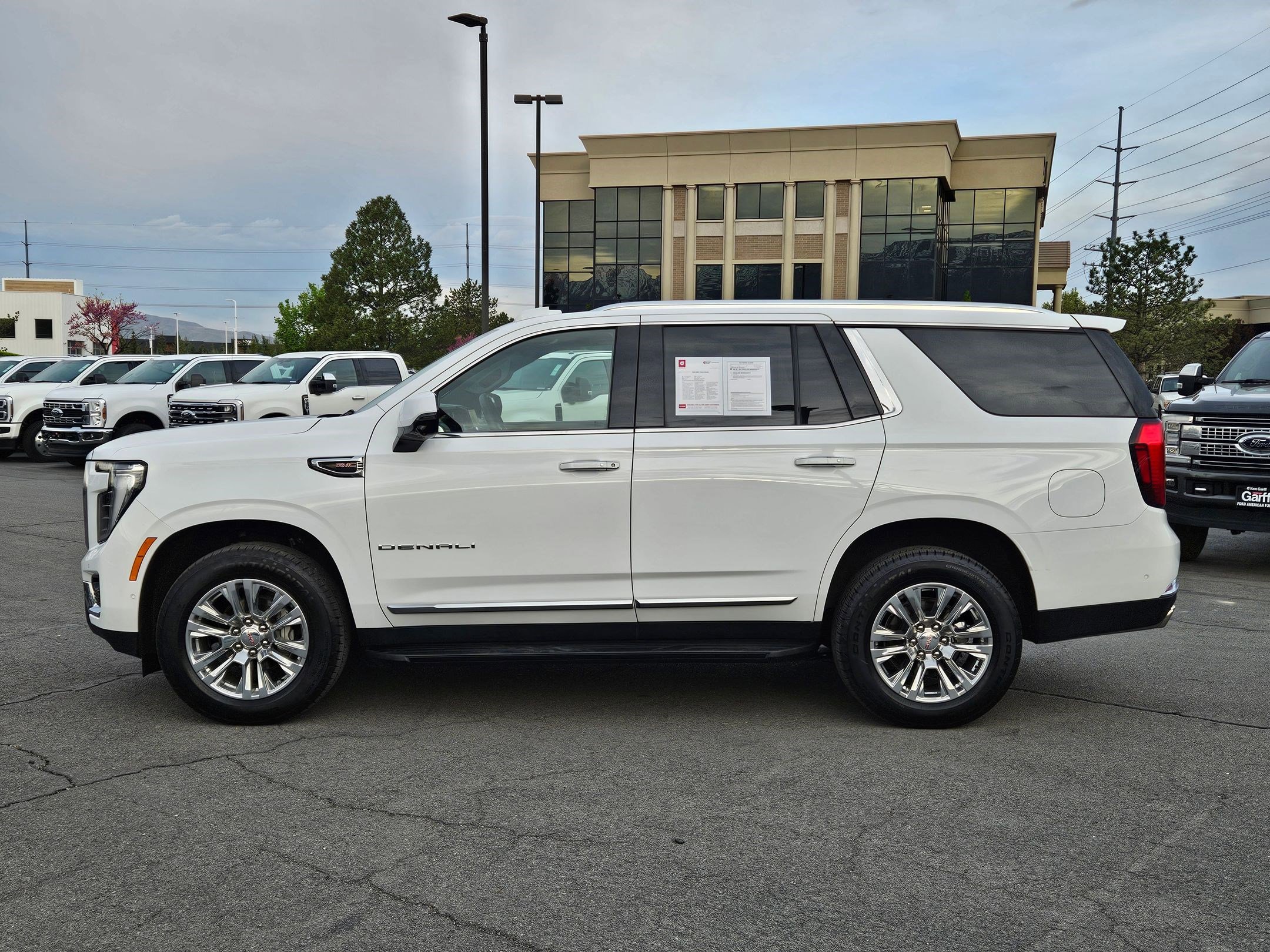 Used 2025 GMC Yukon Denali image 10