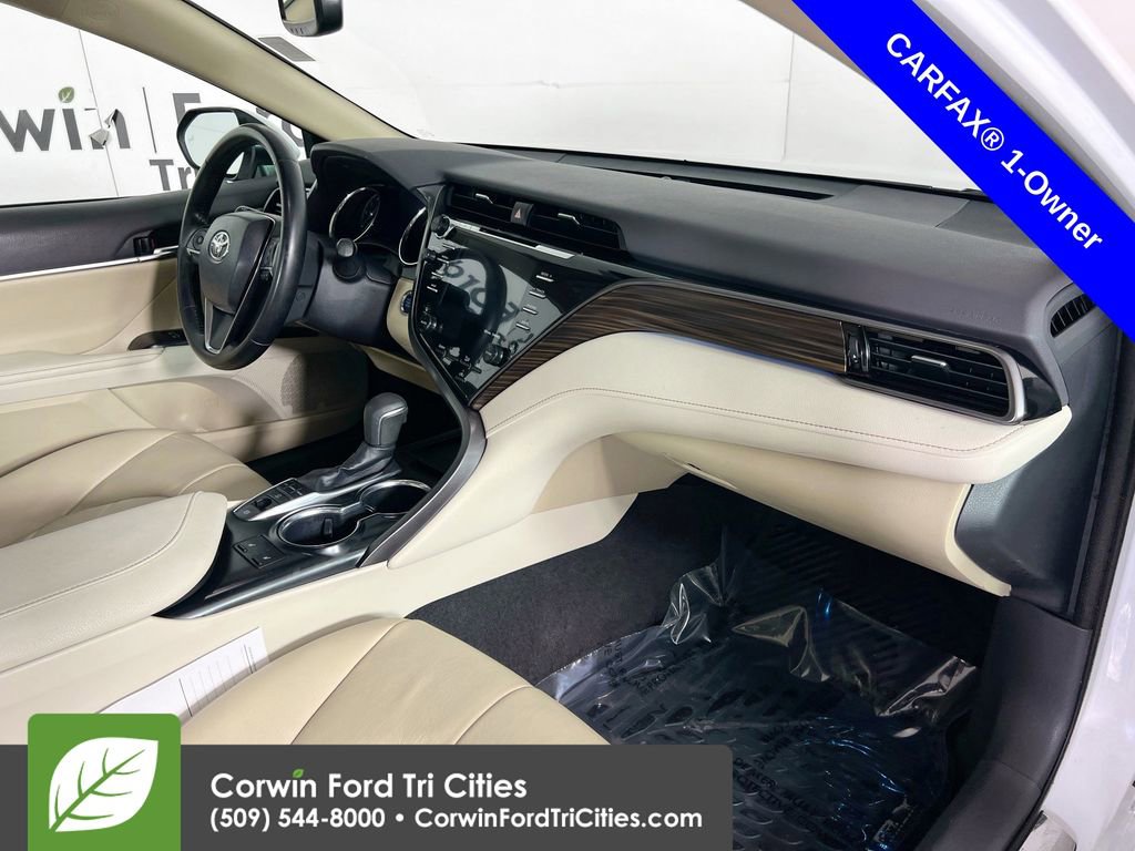 Used 2019 Toyota Camry XLE image 29