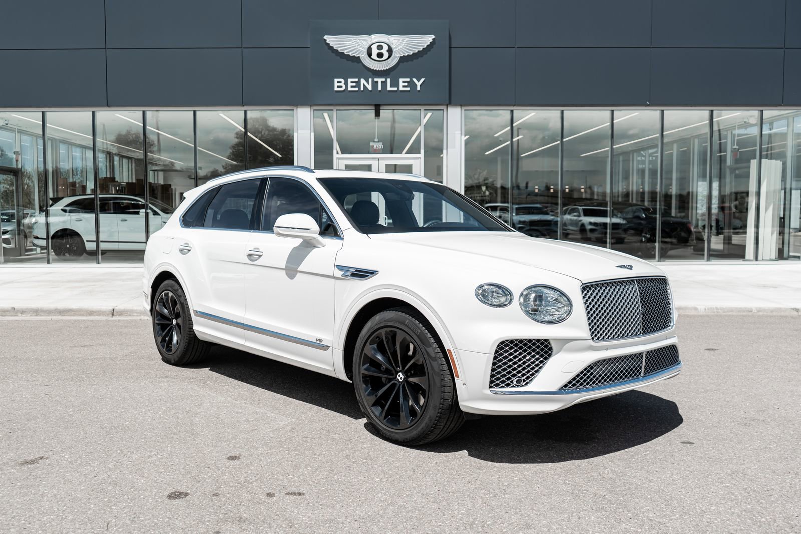 Certified 2022 Bentley Bentayga AWD/4WD image 17