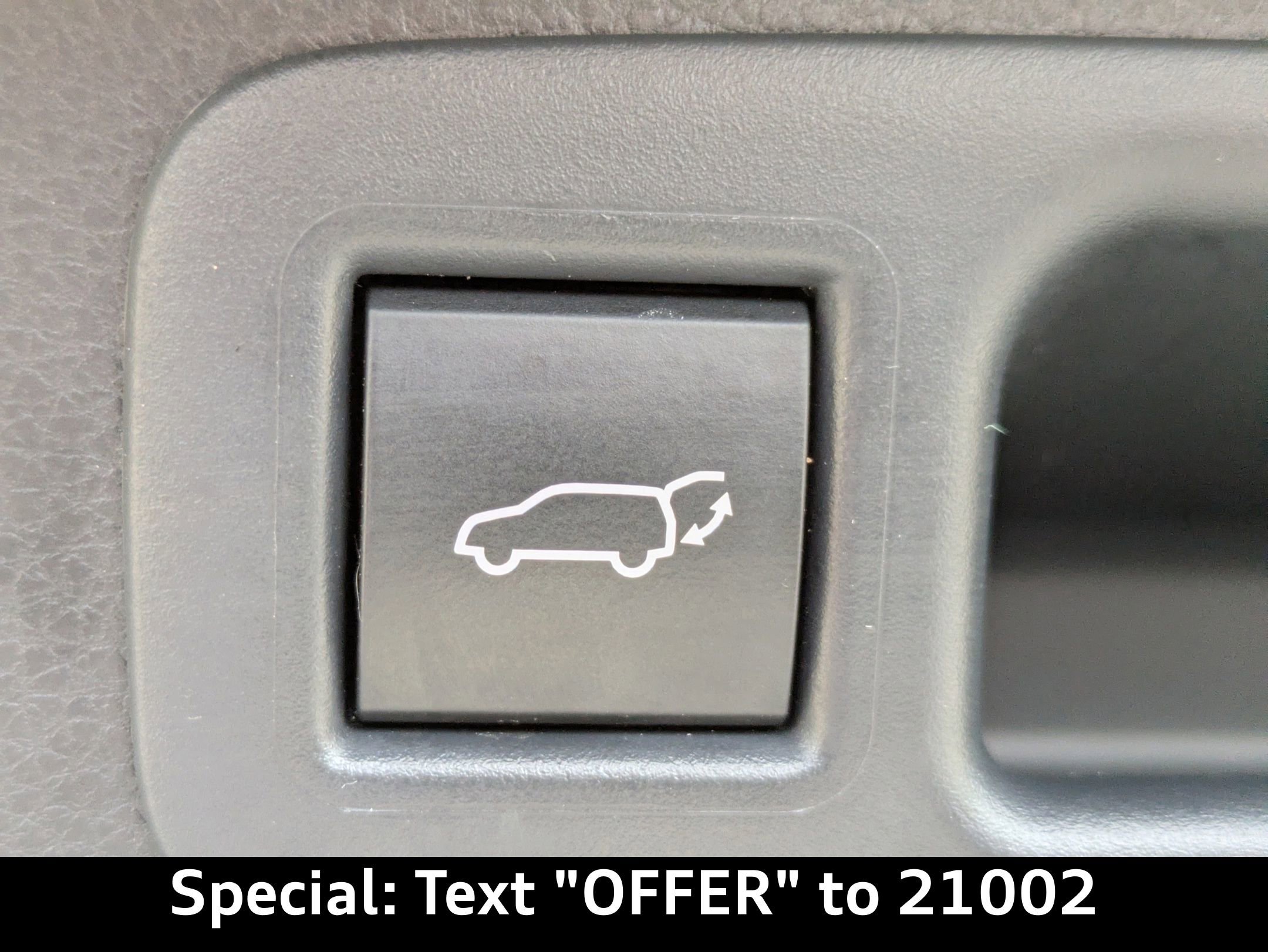 Used 2023 Toyota Highlander Limited image 14