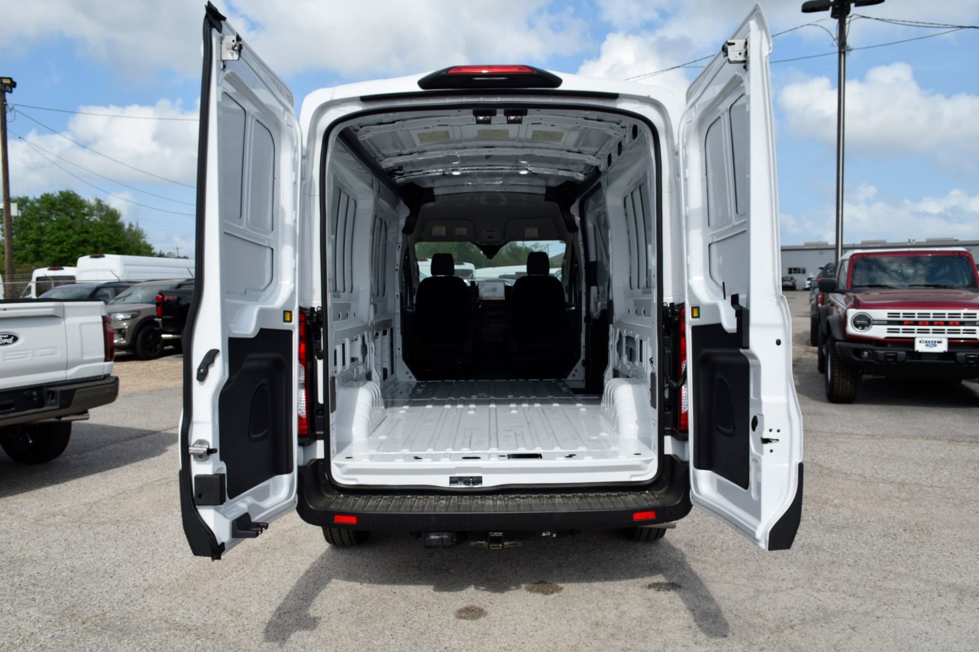 New 2026 Ford Transit 150 148 Medium Roof AWD image 20