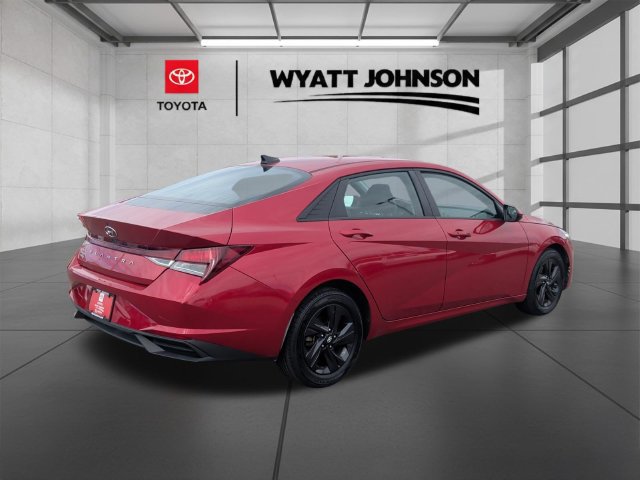 Used 2023 Hyundai Elantra SEL FWD image 7