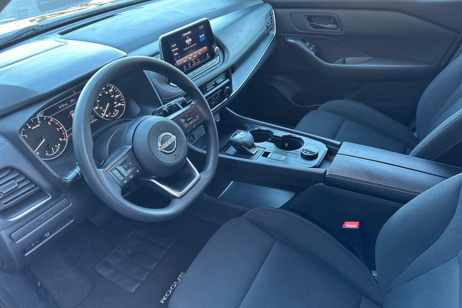 Used 2024 Nissan Rogue S AWD/4WD image 11