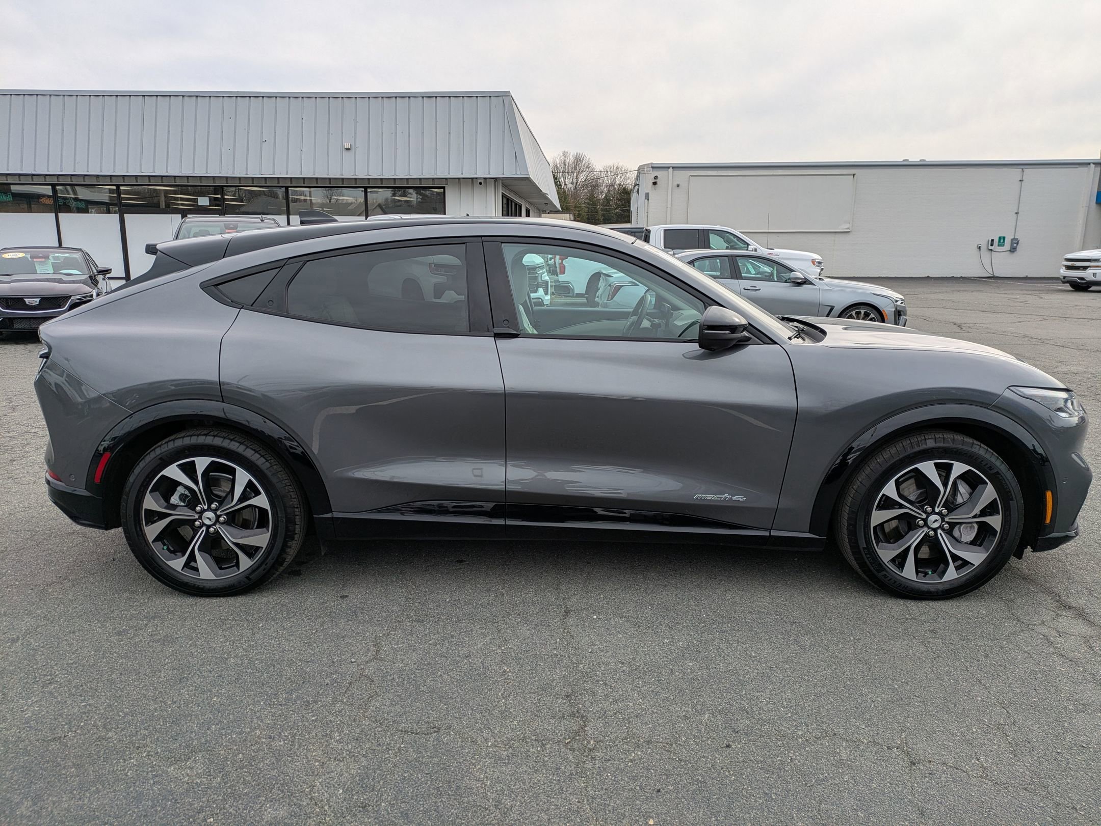 Used 2023 Ford Mustang Mach-E Premium image 4