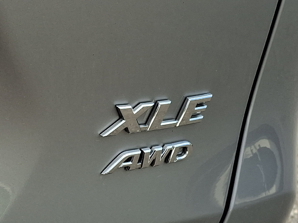 Certified 2025 Toyota RAV4 XLE AWD/4WD image 32
