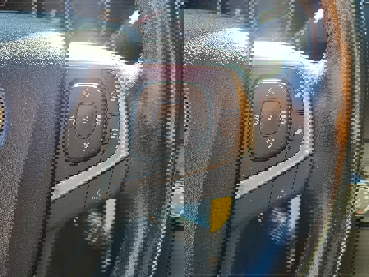 Used 2017 Toyota Camry SE image 20