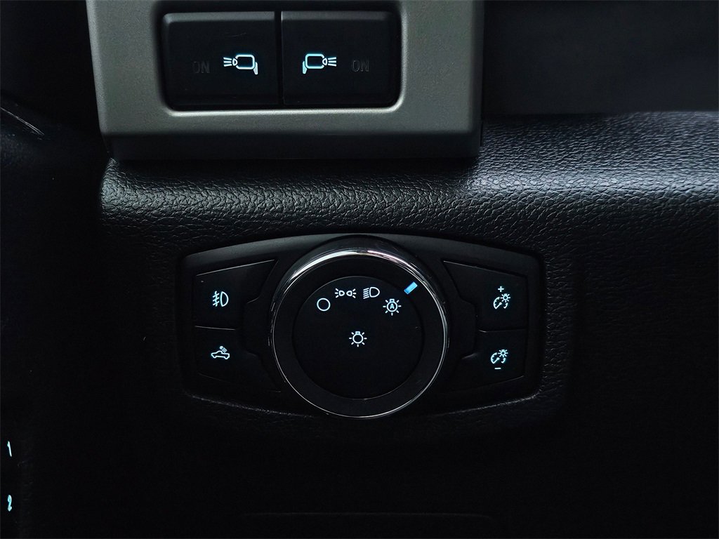 Used 2020 Ford F150 Lariat w/ Equipment Group 502A Luxury image 38