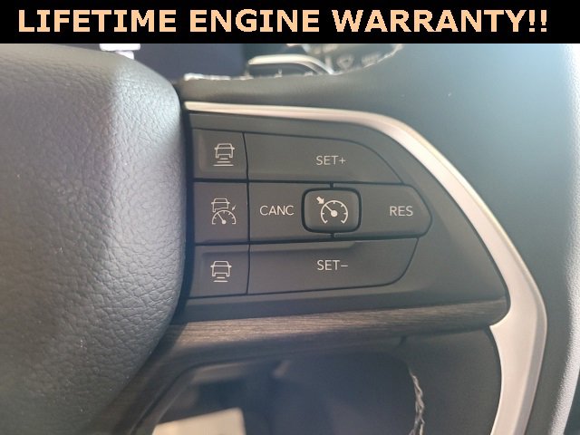 New 2025 Jeep Grand Cherokee Limited w/ Black Appearance Package image 19