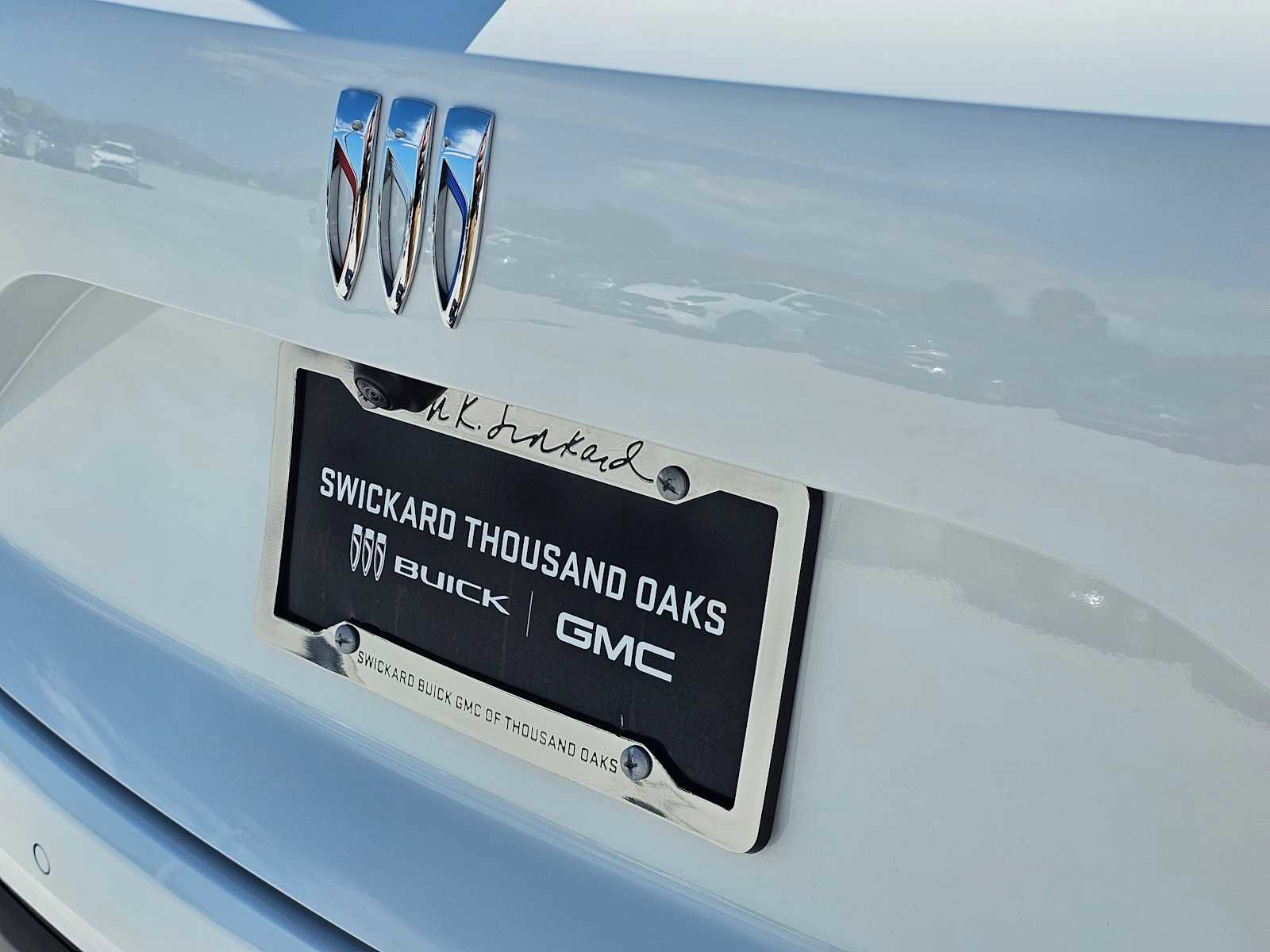 Used 2025 Buick Envision Preferred image 13