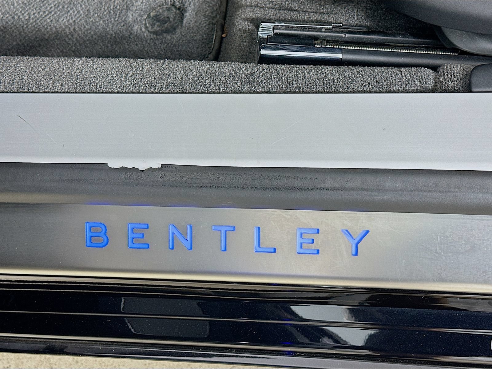 Used 2024 Bentley Flying Spur V8 AWD/4WD image 58