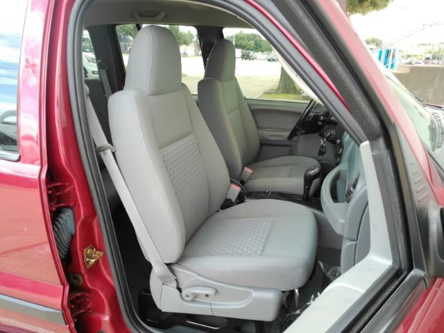 Used 2006 Jeep Liberty Sport RWD image 17