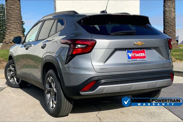 New 2025 Chevrolet Trax LT w/ Driver Confidence Package FWD image 3