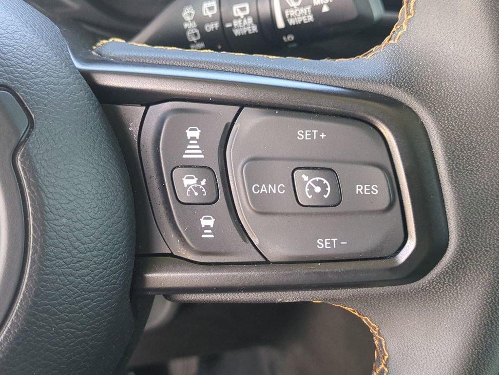 Used 2024 Jeep Wrangler Unlimited AWD/4WD image 26