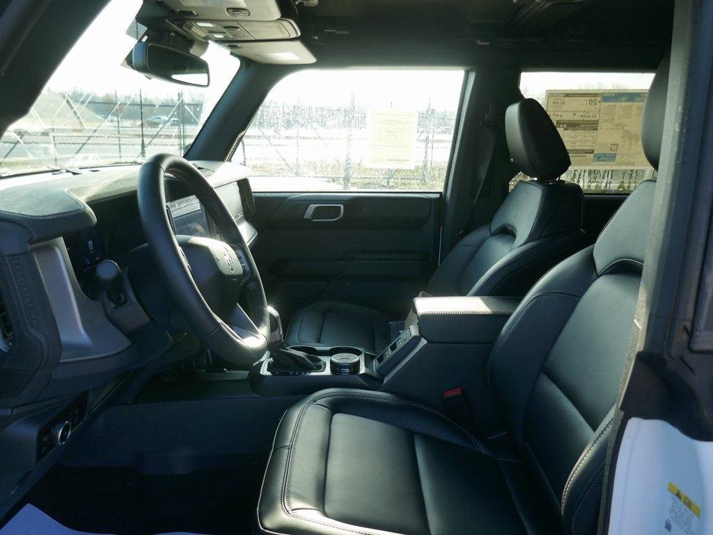 New 2025 Ford Bronco Outer Banks image 13