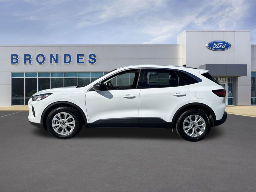 Used 2023 Ford Escape Active w/ Cold Weather Package FWD image 1