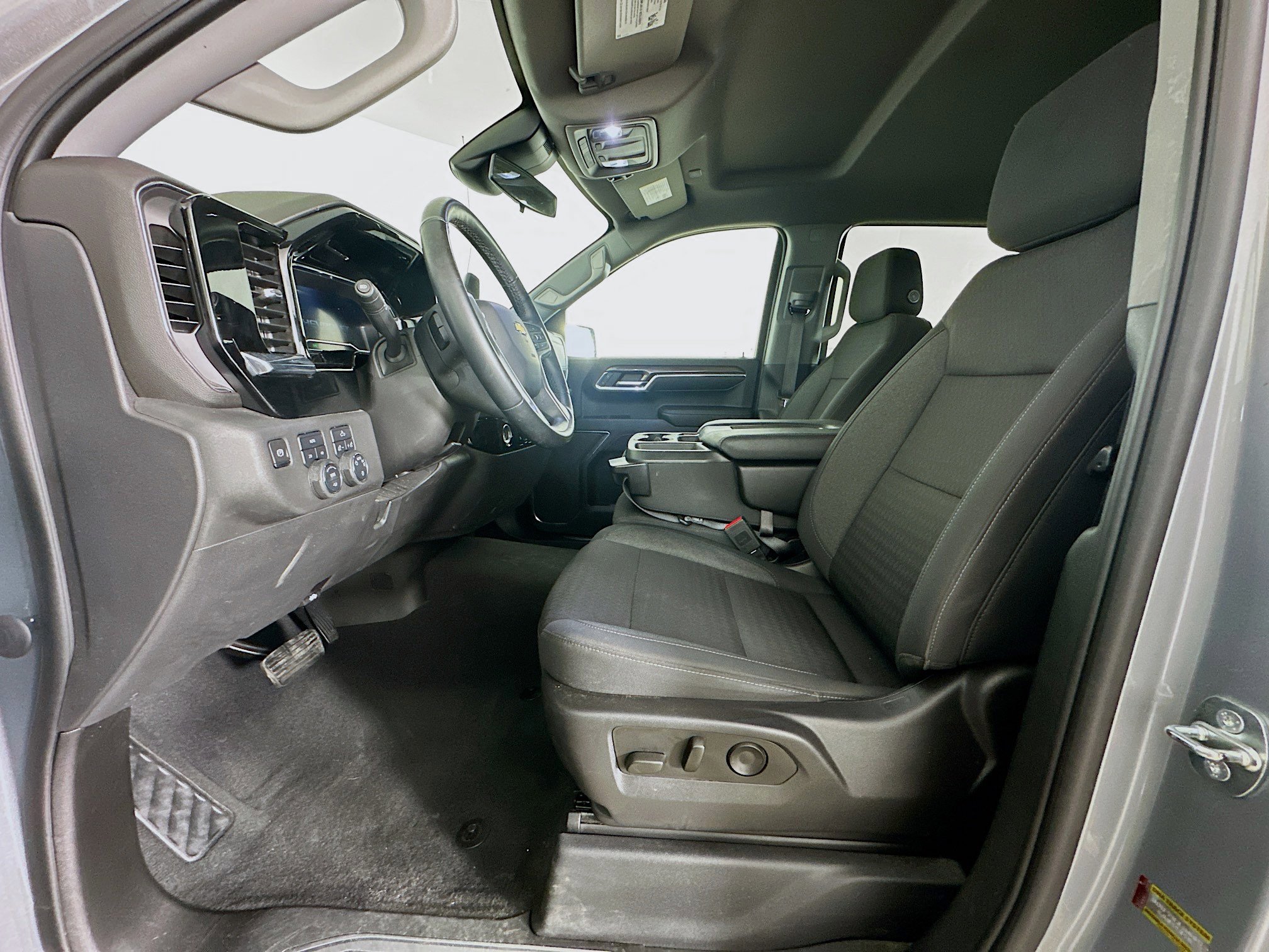 Used 2023 Chevrolet Silverado 1500 LT image 13