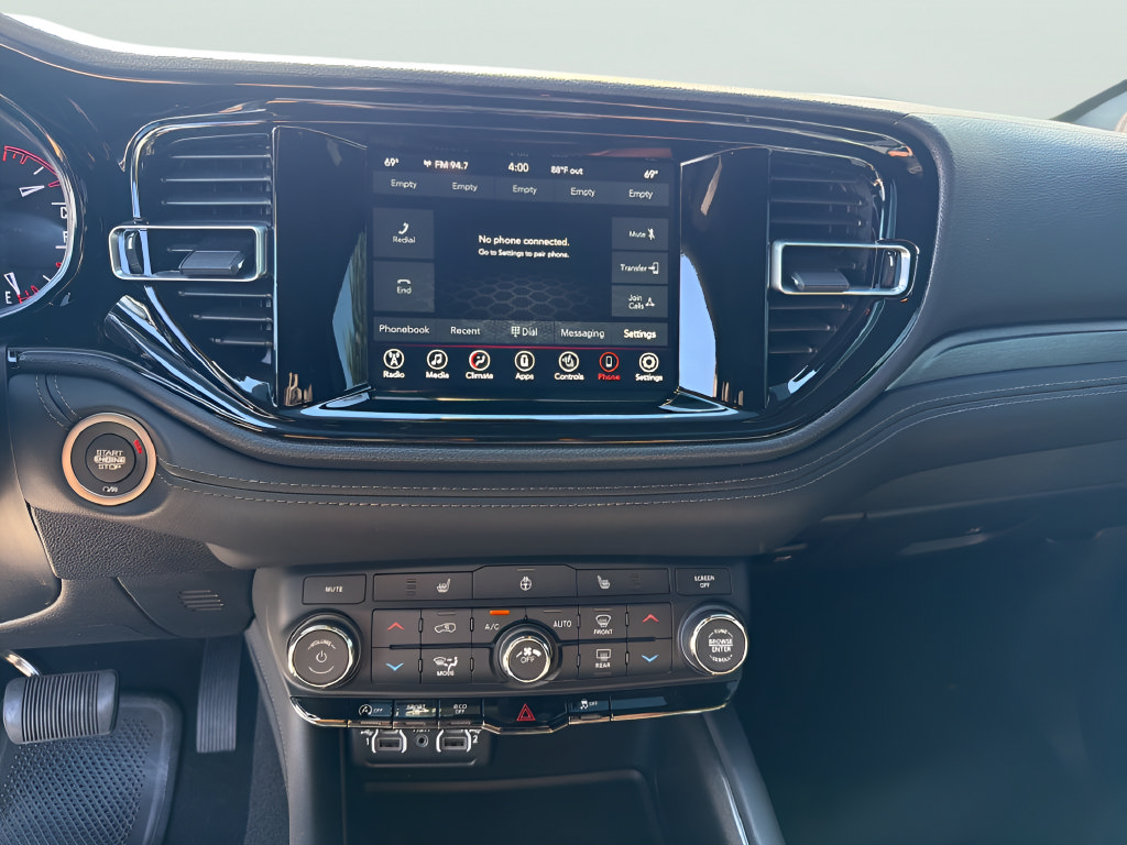 Used 2024 Dodge Durango SXT w/ SXT Blacktop Group RWD image 24
