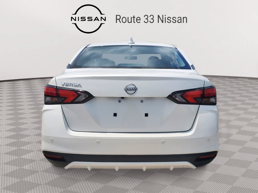 New 2025 Nissan Versa SV w/ Trunk Package FWD image 5